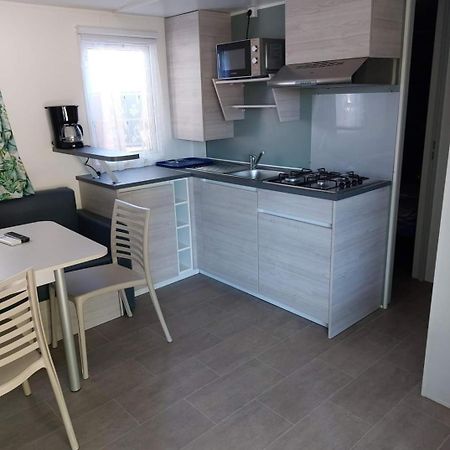 Mobil Home L'Eau Vive Les Arcs-sur-Argens Exterior photo
